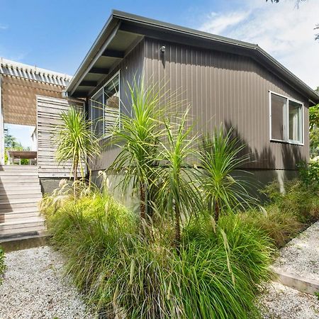 Palm Views - Stay Waiheke Palm Beach Bagian luar foto