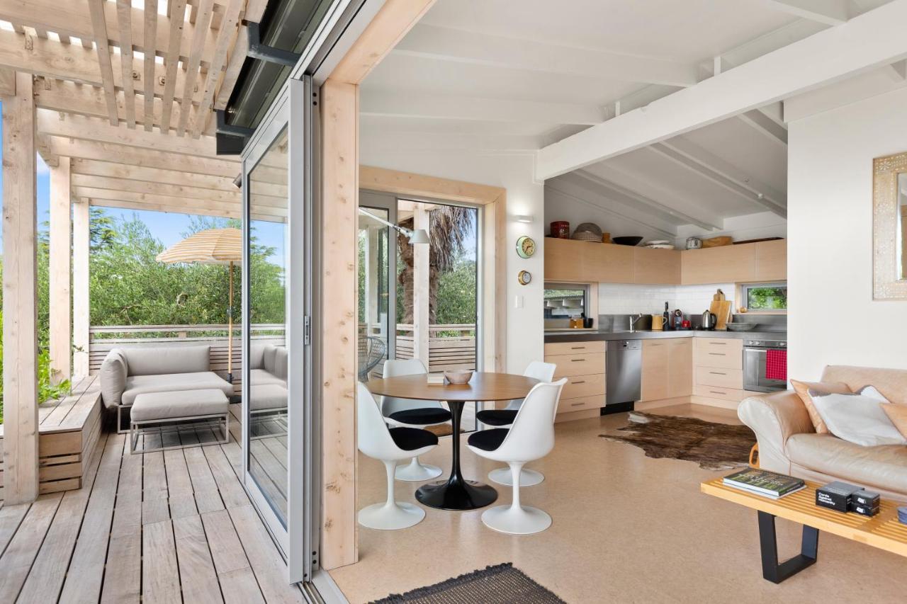 Palm Views - Stay Waiheke Palm Beach Bagian luar foto