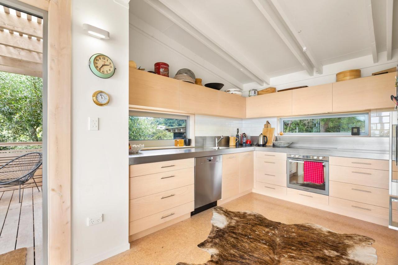 Palm Views - Stay Waiheke Palm Beach Bagian luar foto
